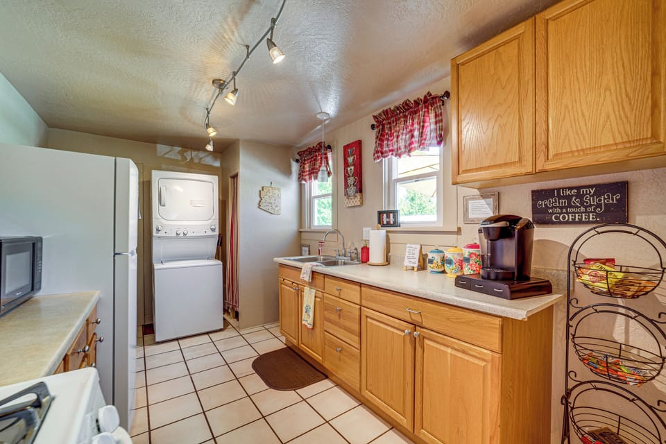 House (2 Bedrooms) | Interior