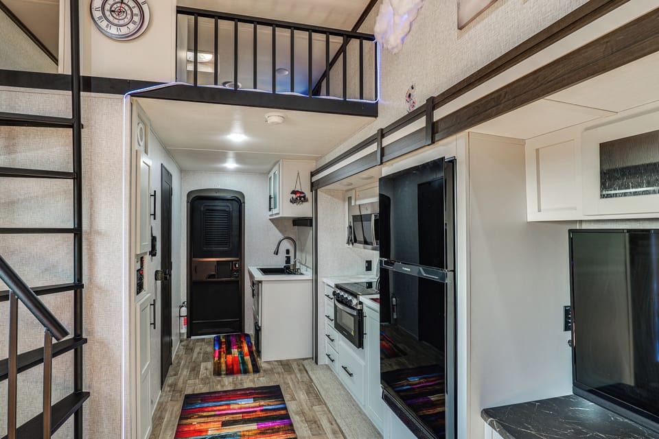 Apartment (0 Bedroom) | Interior