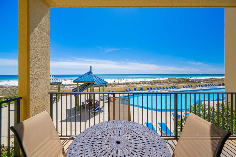 Condo, 2 Bedrooms | Outdoor dining