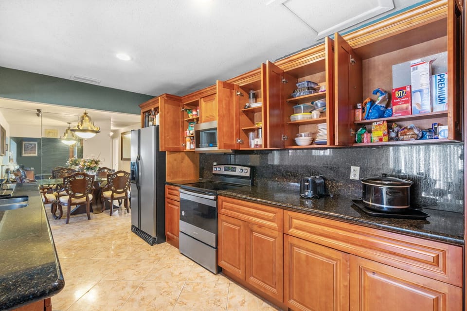 House, Patio, Garden View | Private kitchen