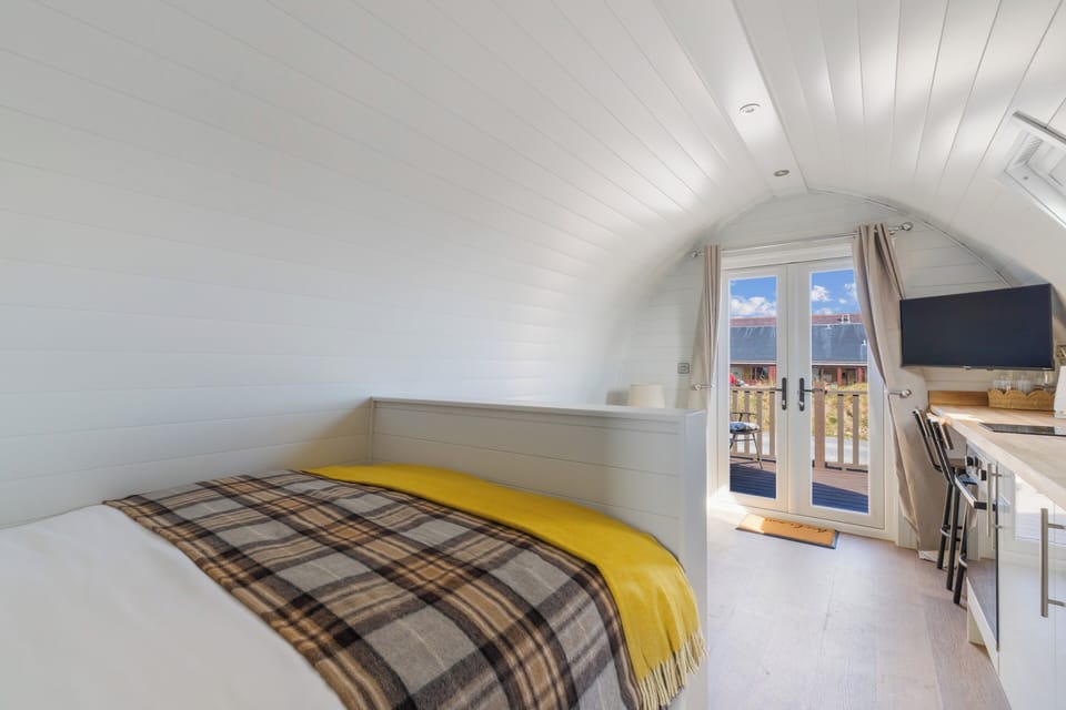 1 bedroom, WiFi (free), bed sheets