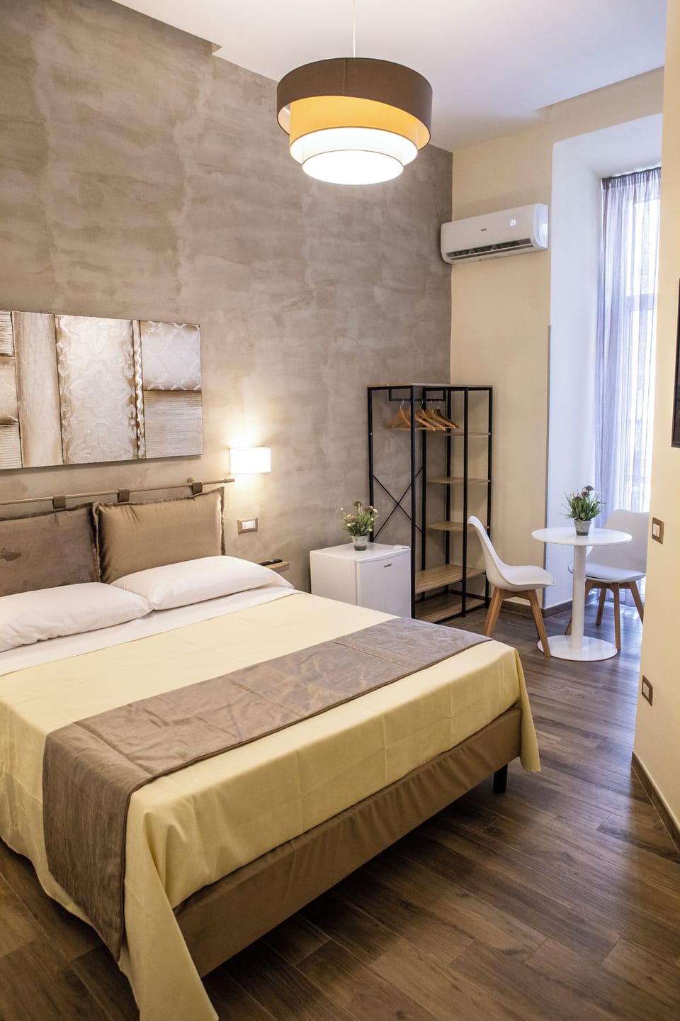 Comfort Single Room, 1 King Bed, Non Smoking, Private Bathroom | Desk, WiFi (free)