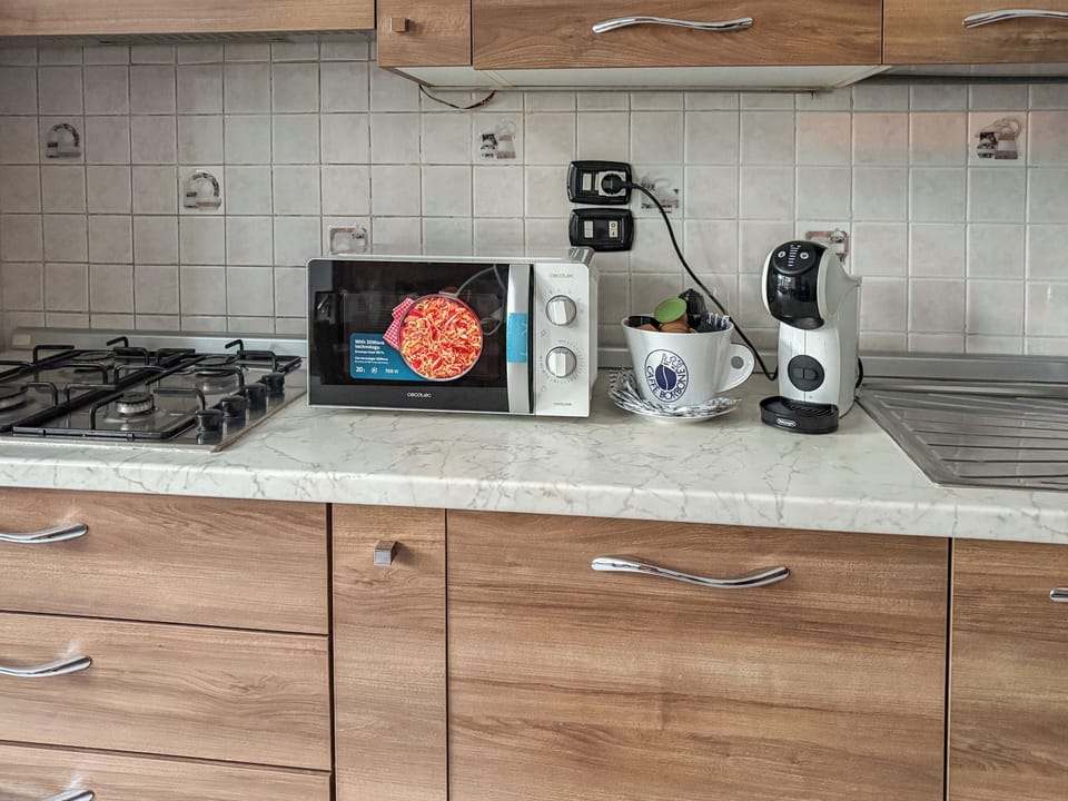 Apartment, Balcony, Mountain View | Private kitchen