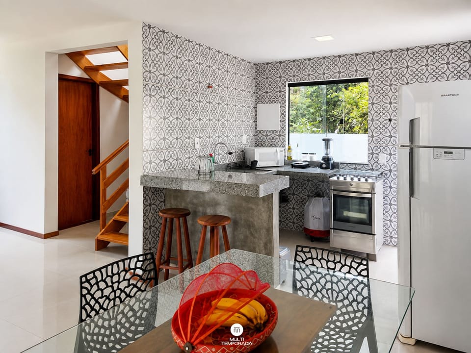 House, 2 Bedrooms, Air conditioning, Garden View | Private kitchen | Full-size fridge, microwave, cookware/dishes/utensils, dining table