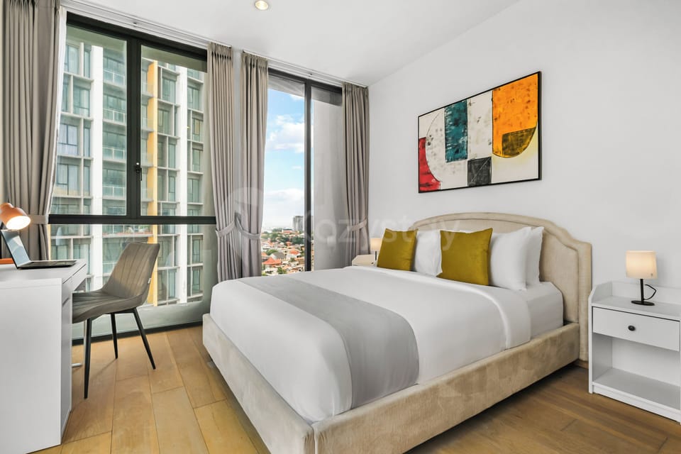 Apartment, 2 Bedrooms, City View | Desk, laptop workspace, iron/ironing board, WiFi (free)