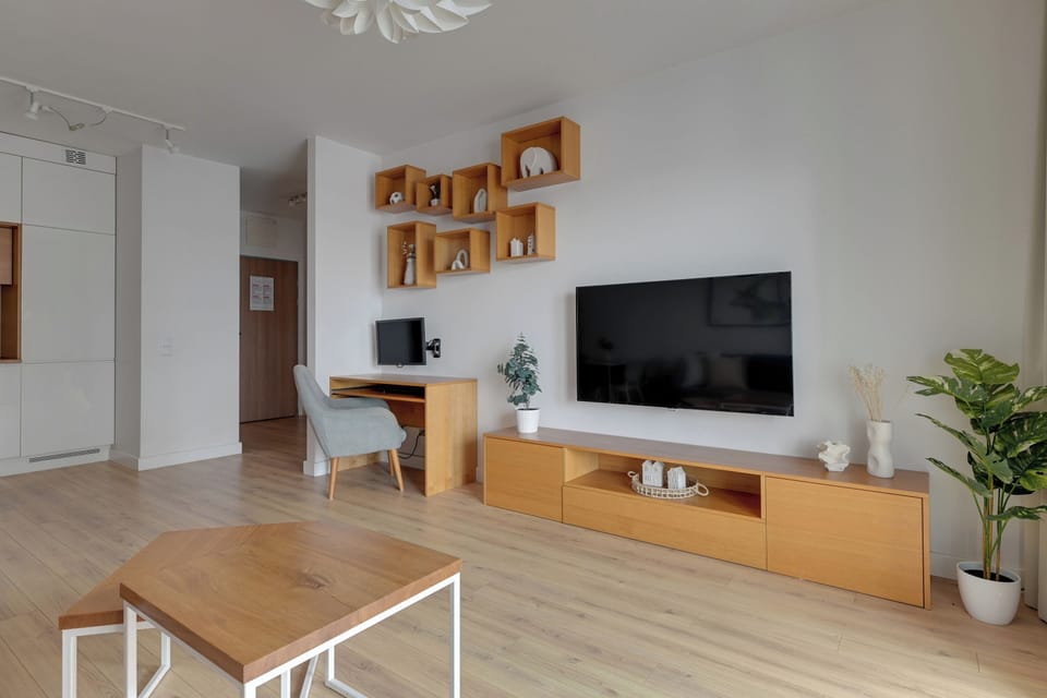 Comfort Apartment, Balcony, City View | Interior