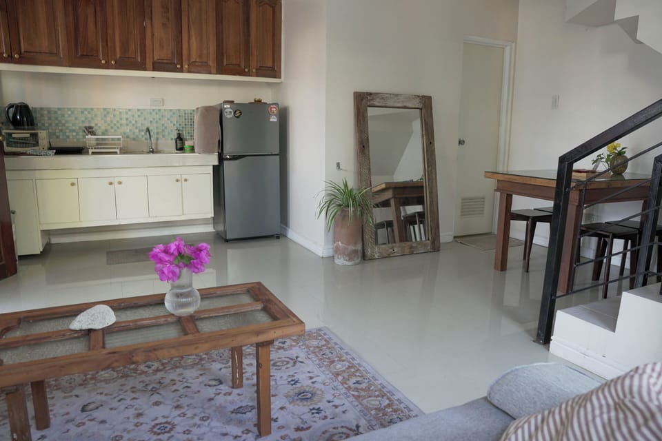Apartment, 2 Bedrooms, Smoking | Living room