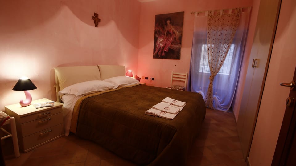 Double Room, Private Bathroom | Frette Italian sheets, premium bedding, free WiFi, bed sheets