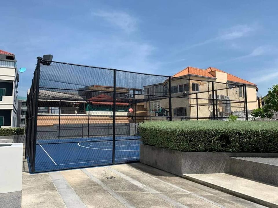 Condo, 2 Bedrooms, Accessible, Smoking | Sport court