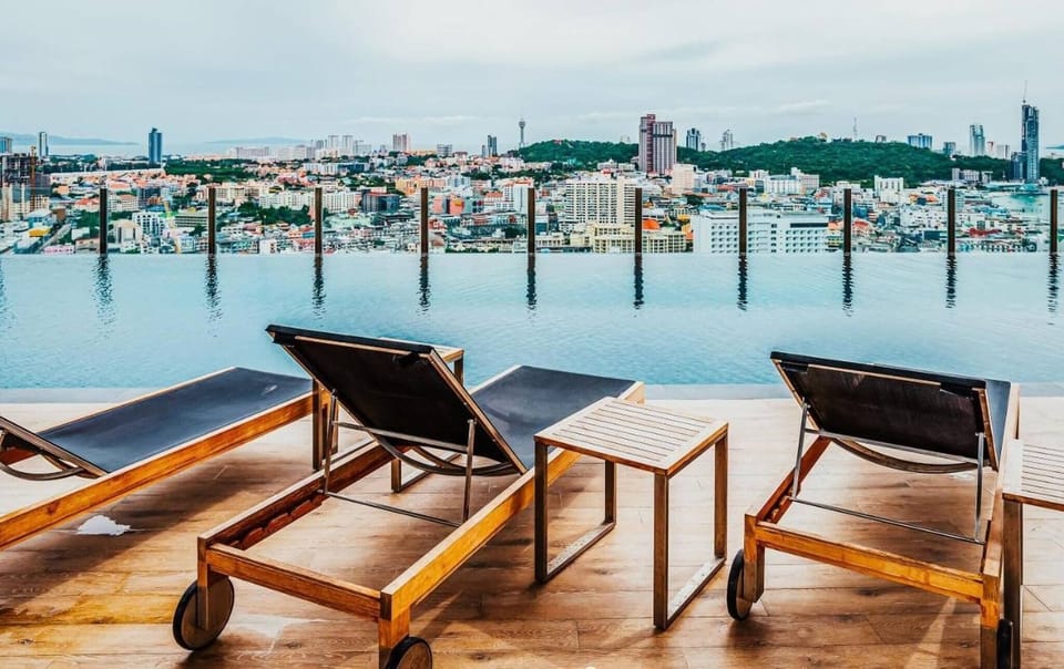 Condo, 2 Bedrooms, Accessible, Smoking | Pool | Outdoor pool