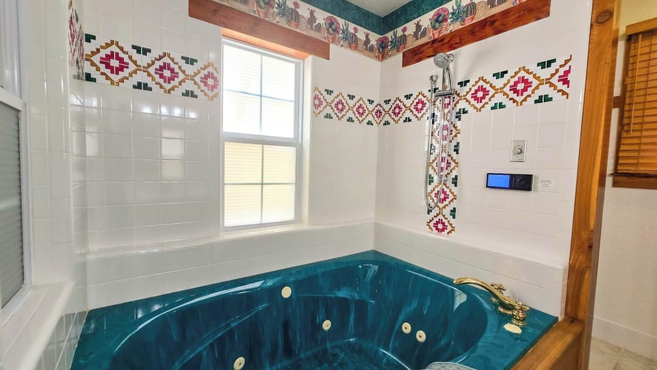 Townhome, Multiple Beds, Fireplace, Garden View (Utopia) | Bathroom | Towels