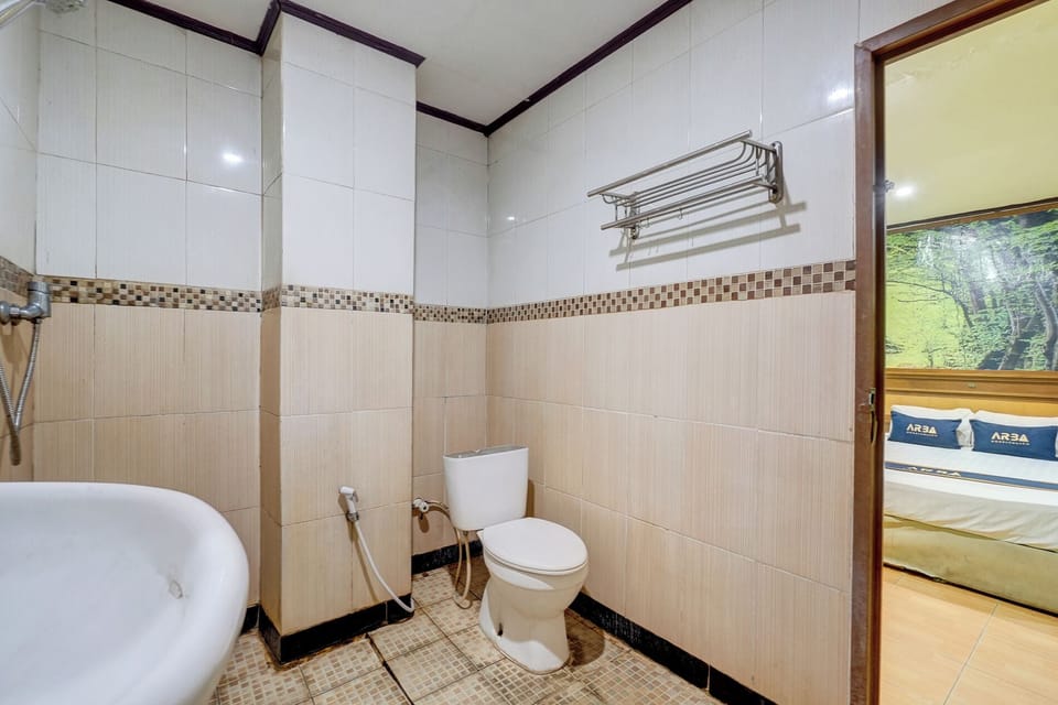 Shower, towels