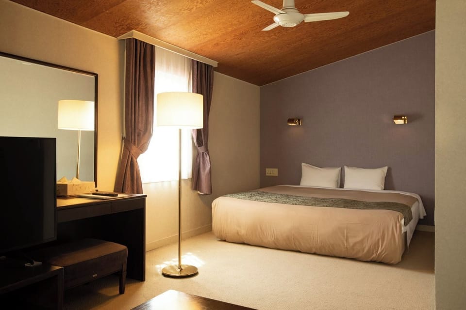 Superior Double Room, Non Smoking | Desk, blackout drapes, WiFi (free), bed sheets