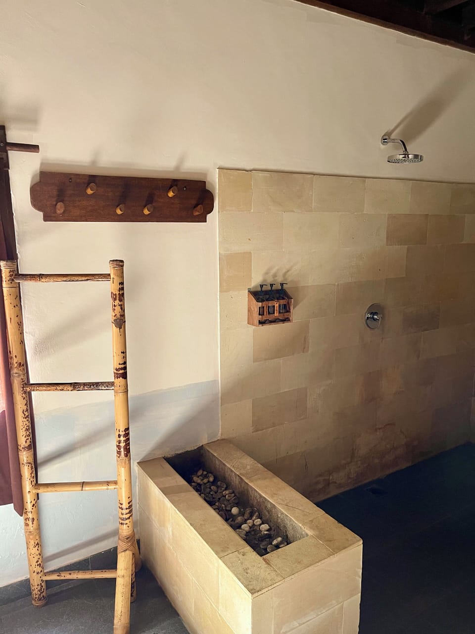 Family Pool Bungalow | Bathroom | Shower, free toiletries, hair dryer (on request), towels