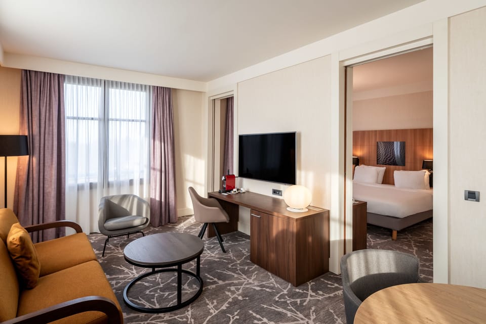 Premium bedding, minibar, in-room safe, desk