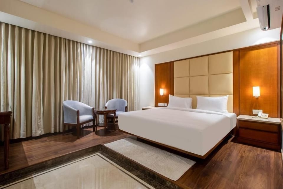 Superior Double Room, City View | Iron/ironing board (on request), WiFi (free)
