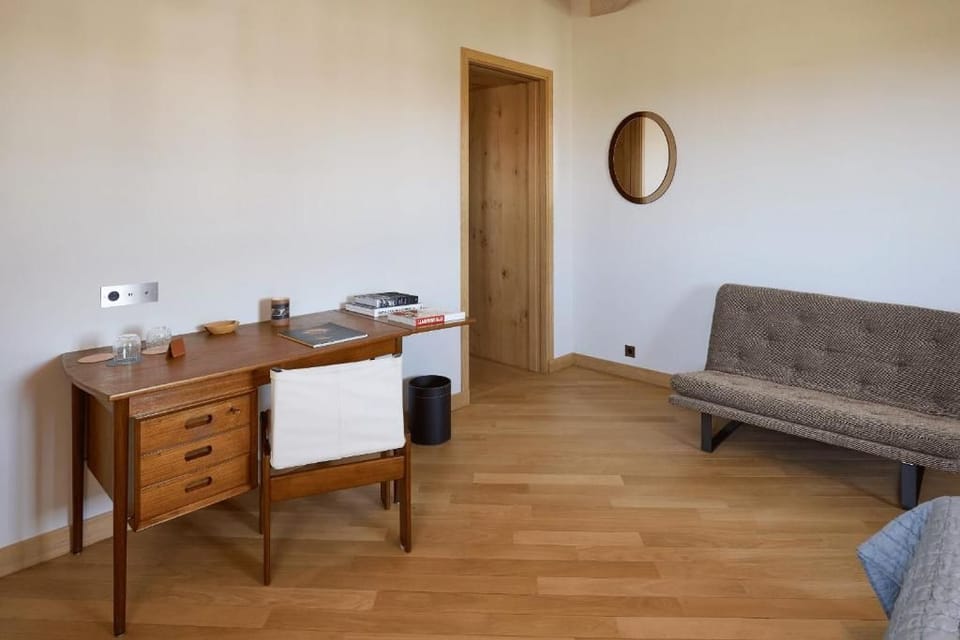 Deluxe Double Room, Park View | Interior