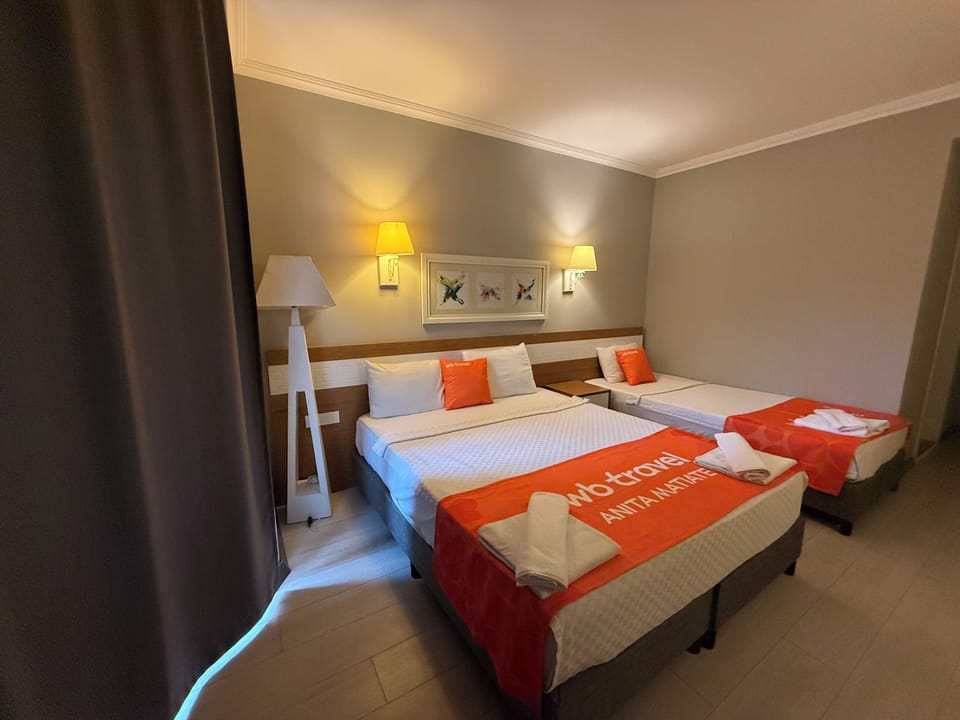 Minibar, desk, soundproofing, bed sheets