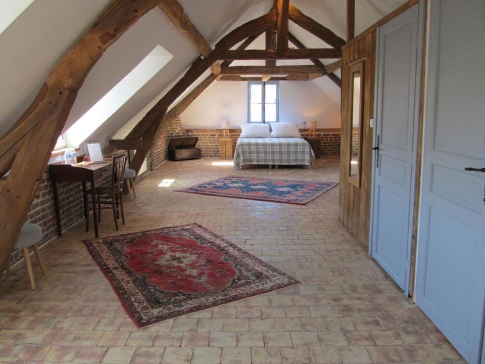 Suite | Individually decorated, individually furnished, desk, free WiFi