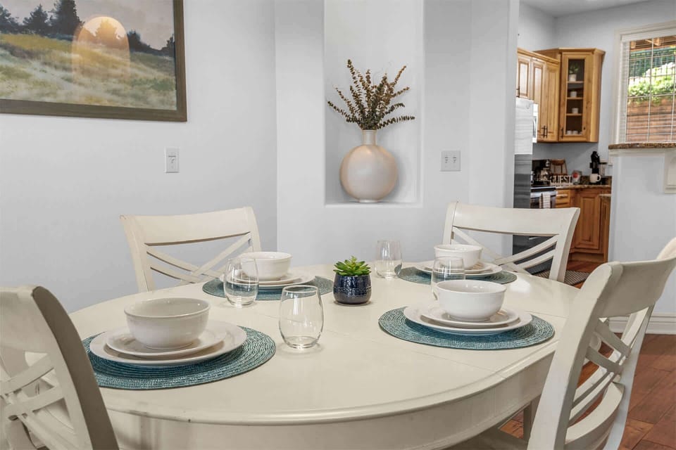 Condo, Multiple Beds, Mountain View (Silver Dollar Awesome) | Dining