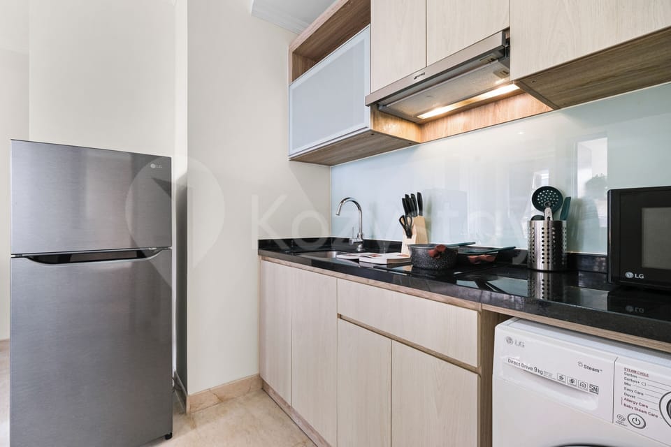 Apartment, 2 Bedrooms, City View | Private kitchen | Full-size fridge, microwave, stovetop, cookware/dishes/utensils