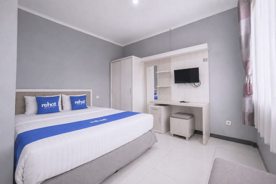 Deluxe Double Room | Desk, WiFi (free)