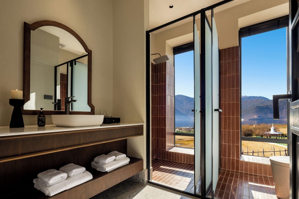 Standard Suite | Bathroom | Slippers