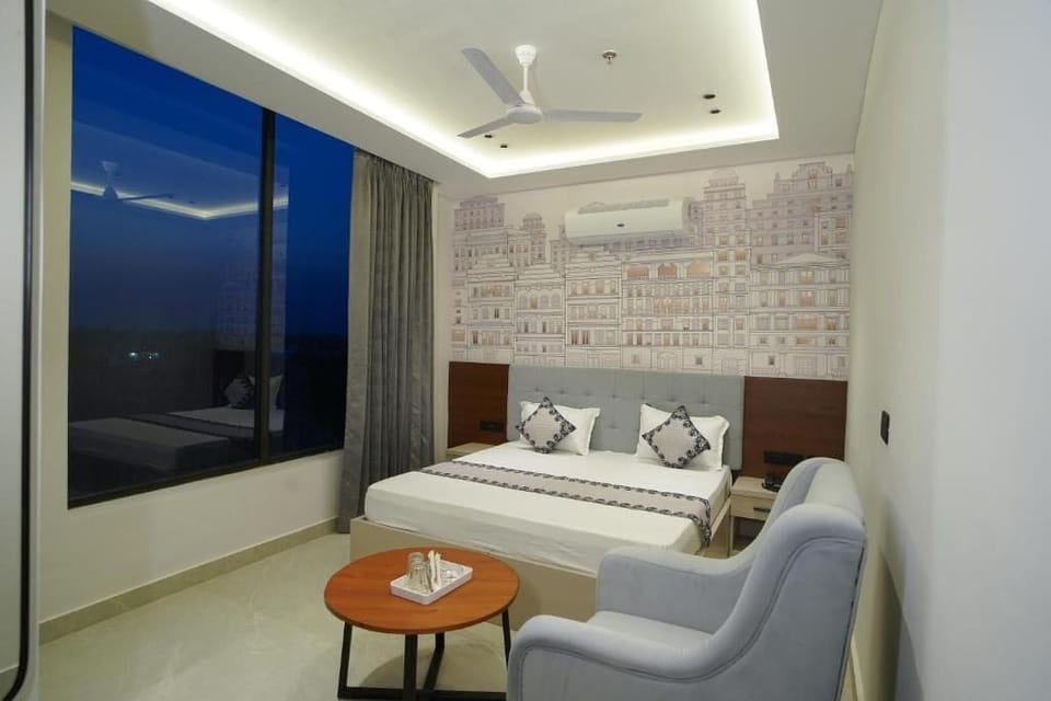 Deluxe Double Room, City View | Desk, iron/ironing board (on request), WiFi (free)