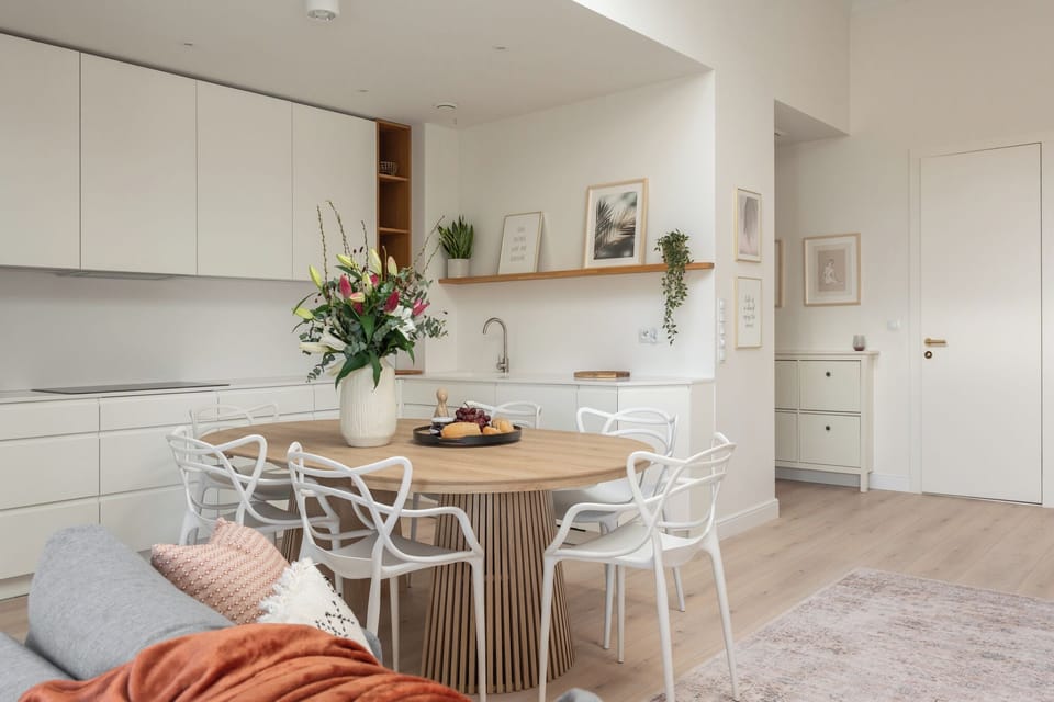 Deluxe Apartment, Balcony, Park View | Private kitchenette | Espresso maker, coffee/tea maker, electric kettle, highchair