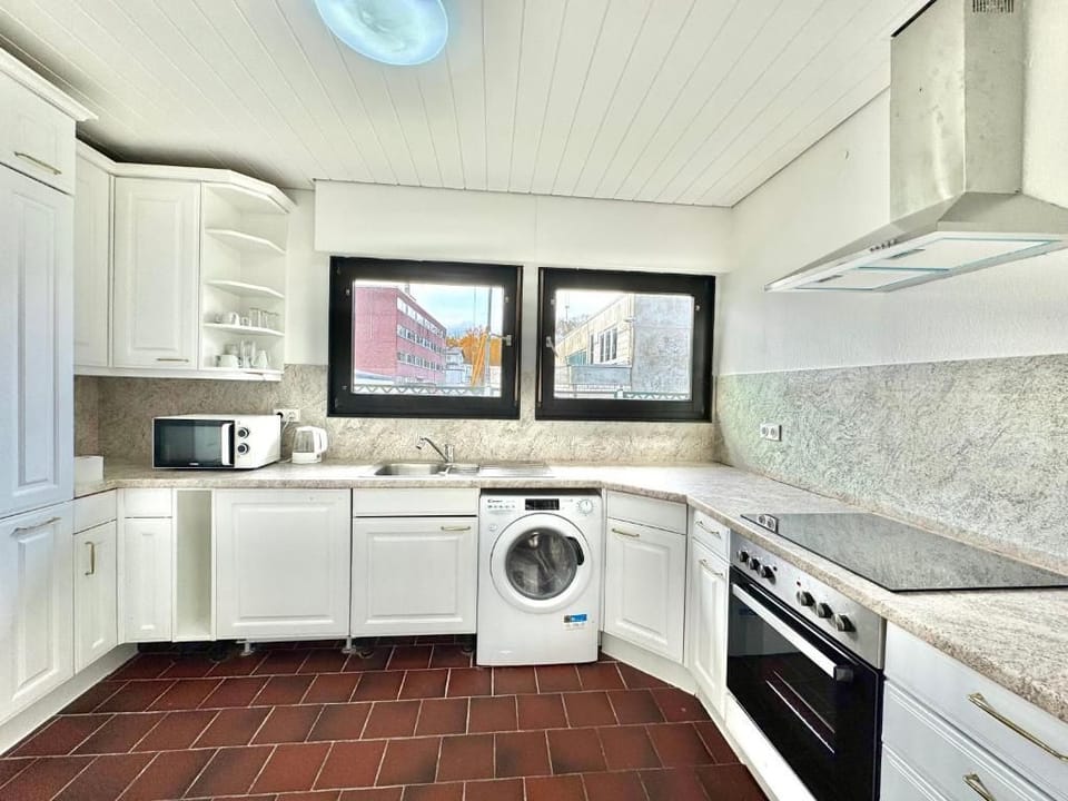 Comfort Apartment, Patio, Garden View | Private kitchen