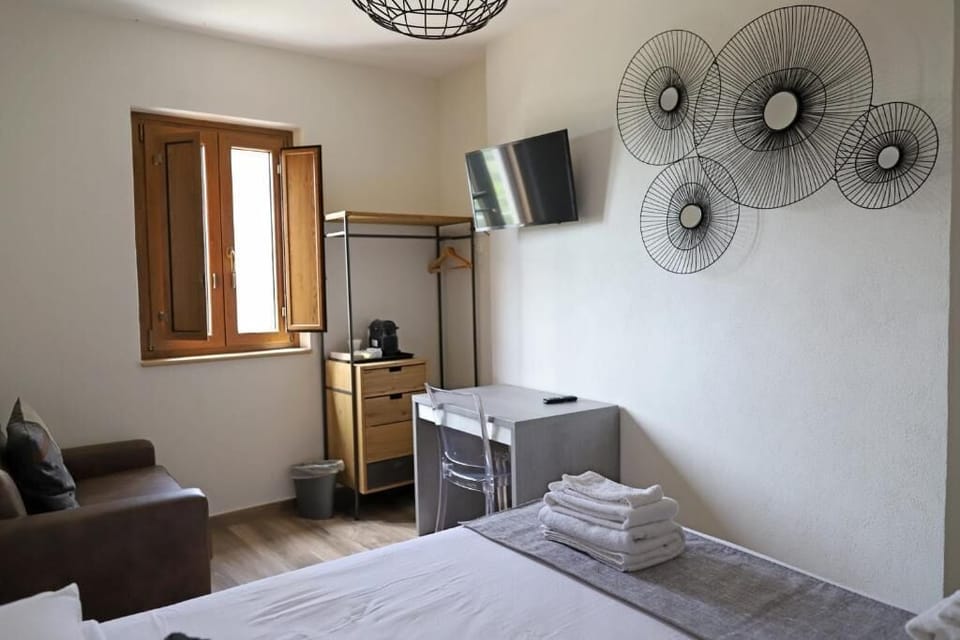 Comfort Double Room, City View | WiFi (free)