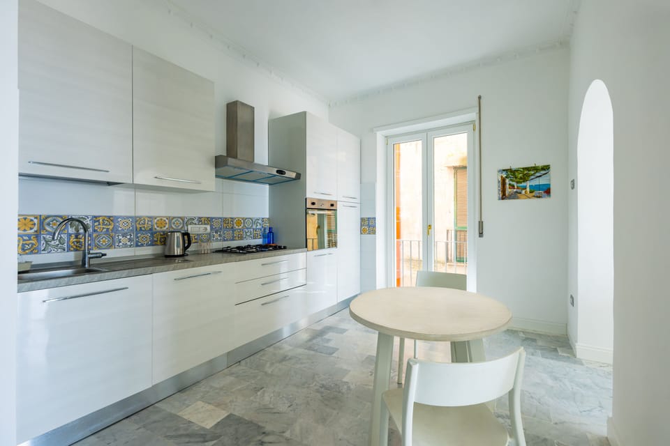 Apartment (1 Bedroom) | Private kitchen | Espresso maker, oven, electric kettle