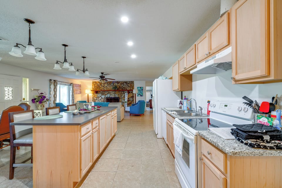 House (4 Bedrooms) | Interior