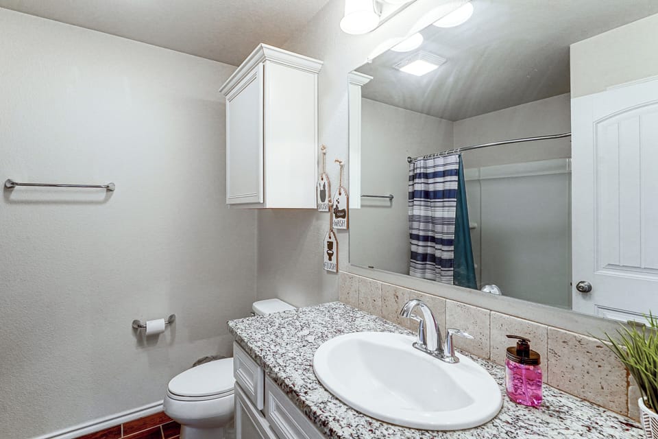 Grill & Yard! Family Escape, 8 Mi to Dtwn Odessa Cottage in Odessa