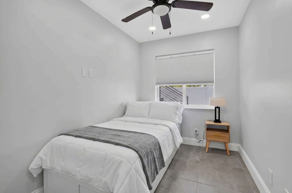 Apartment, Multiple Beds, Kitchen, Ocean View (Coveside Hideaway 3 ) | 2 bedrooms, individually decorated, individually furnished