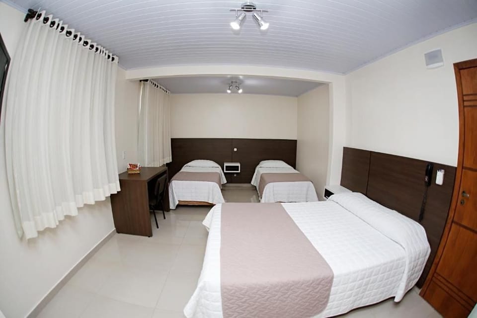 Comfort Single Room | Desk, laptop workspace, blackout drapes, soundproofing