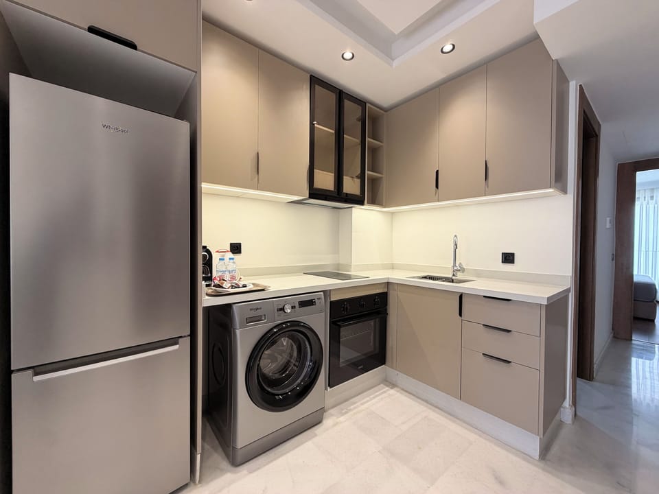 Apartment, Balcony | Private kitchen