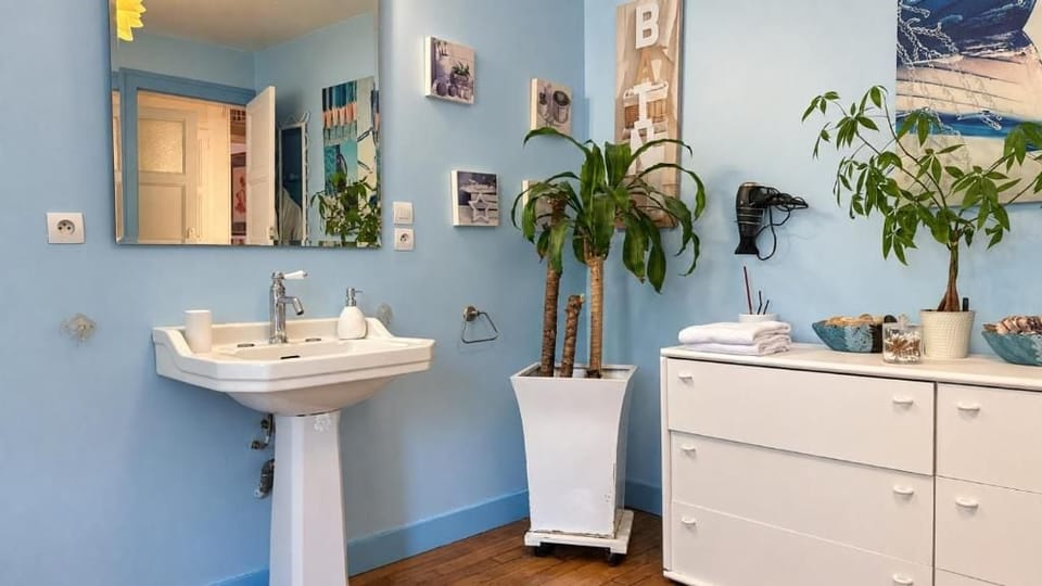Chez Patou Bed and Breakfast in Laval
