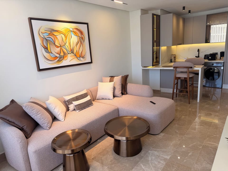 Apartment, Balcony | Living area