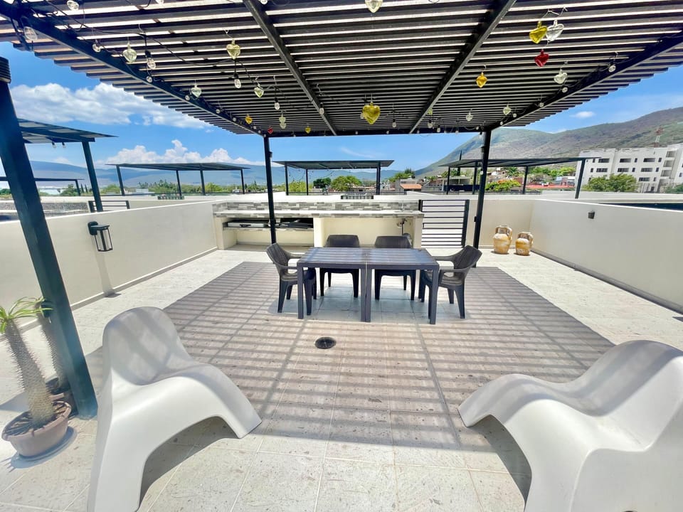 Comfort Apartment, Lake View | Outdoor dining