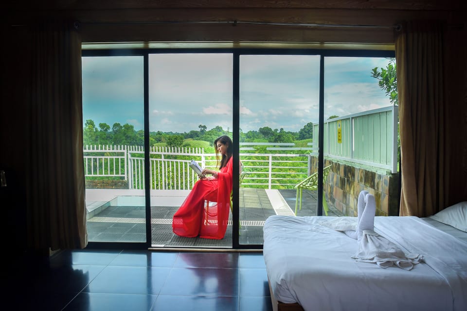 Luxury Cottage, Balcony, Hill View | Laptop workspace, WiFi (free)