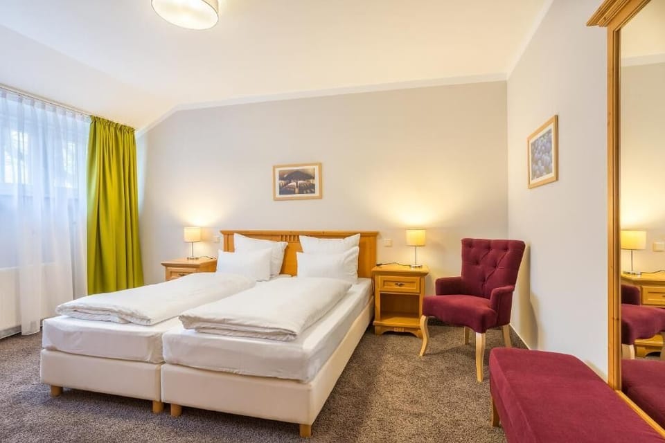 In-room safe, blackout drapes
