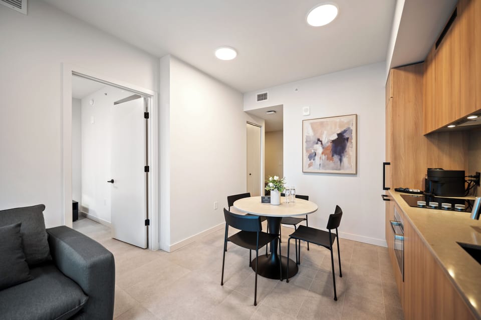 Superior Apartment, Balcony, City View | Dining room