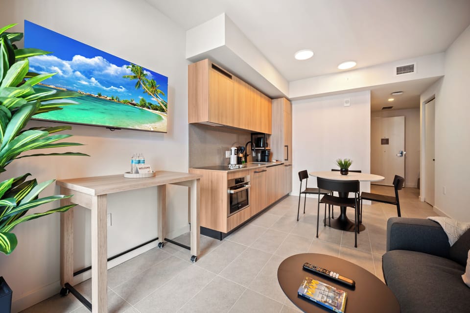 Premium Apartment, Balcony, City View | Private kitchen | Fridge, microwave, oven, cookware/dishes/utensils