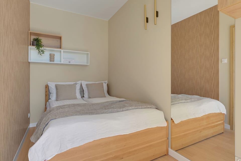 Superior Apartment, Balcony, Courtyard View | Premium bedding, iron/ironing board, cribs (surcharge), WiFi (free)