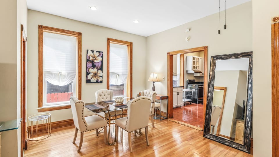 Apartment, 5 Bedrooms | Dining