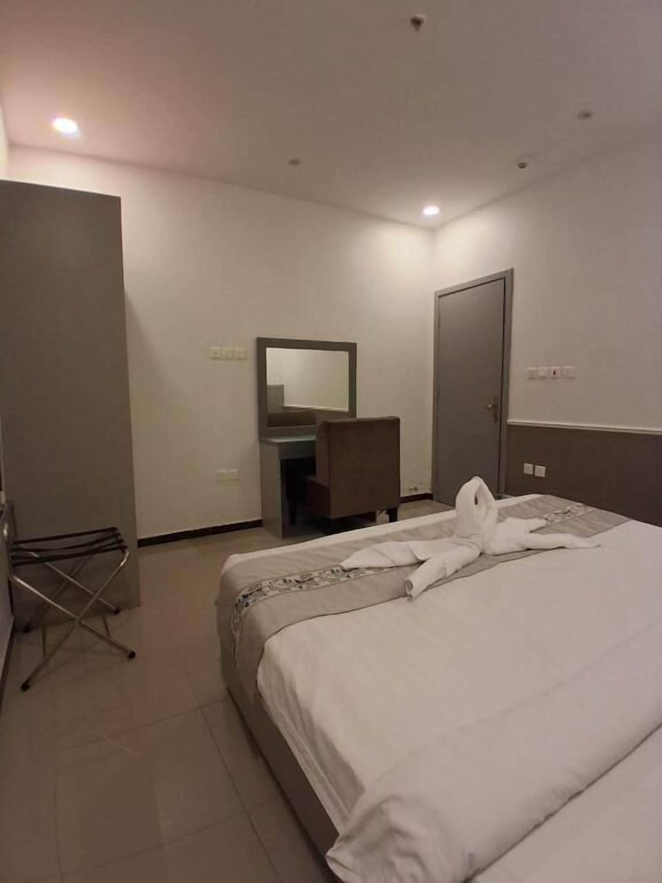 Apartment, 1 Bedroom | Blackout drapes, WiFi (free)