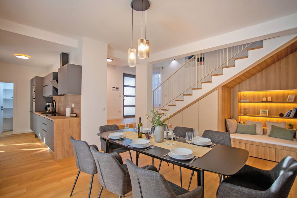 Luxury House, 3 Bedrooms, Microwave (Villa Vistara With Pool) | Dining