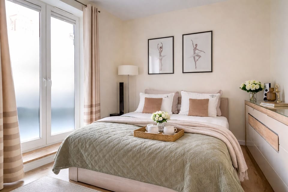 Superior Apartment, Balcony, City View | Iron/ironing board, WiFi (free), bed sheets