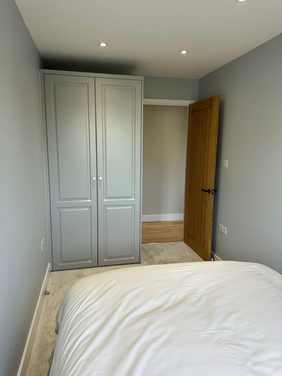 2 bedrooms, iron/ironing board, WiFi (free), bed sheets